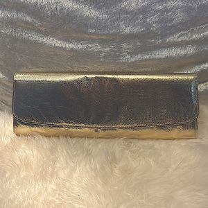 Gold vintage metallic envelope clutch bag with bonus glamorous gold gloves.